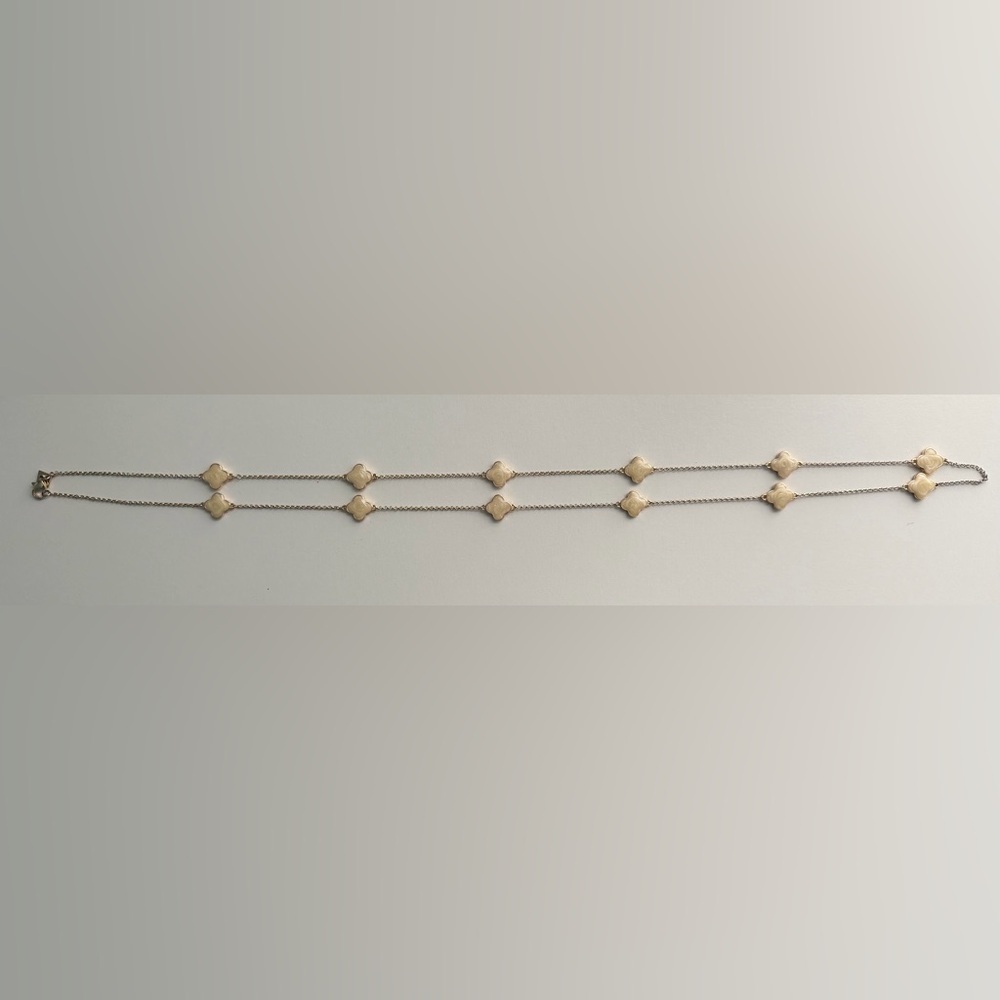 Towne and Reese GoldTone Clover Necklace - Picture 4 of 6